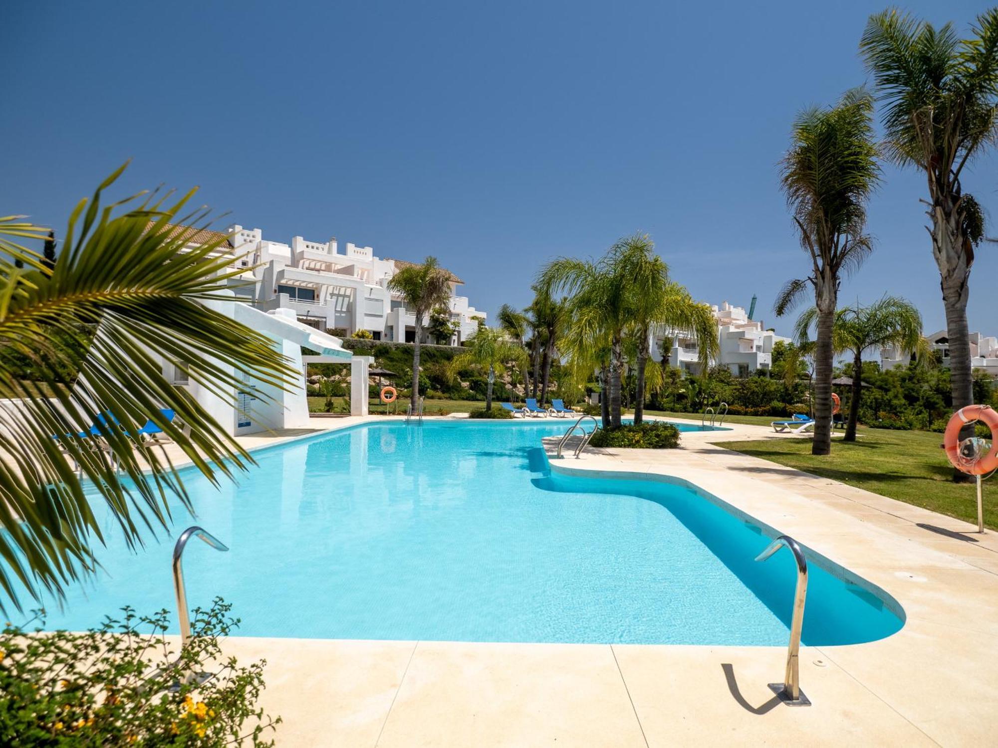 Alcazaba Lagoon 2425 Luxury Private Beach Estepona Extérieur photo
