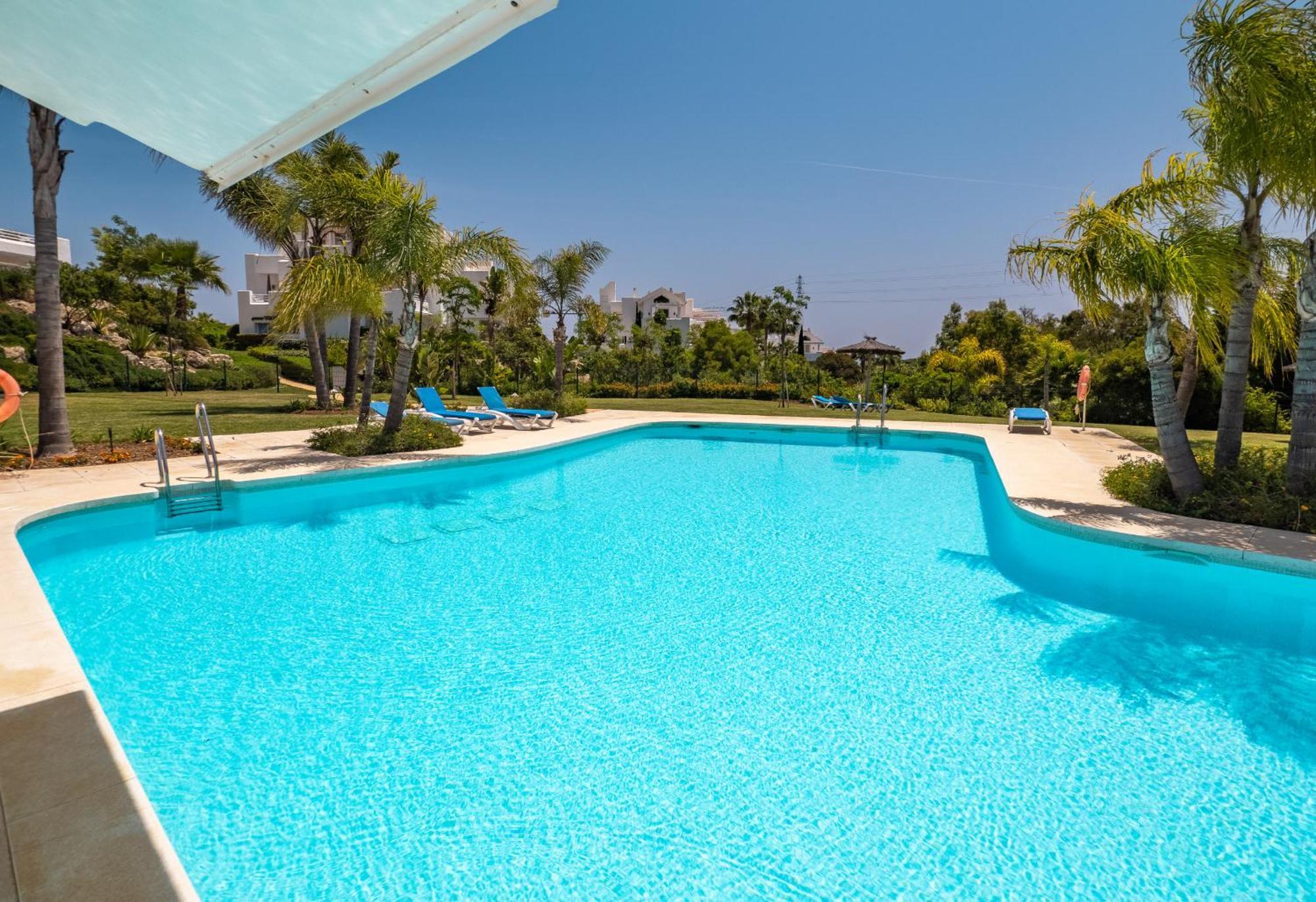 Alcazaba Lagoon 2425 Luxury Private Beach Estepona Extérieur photo