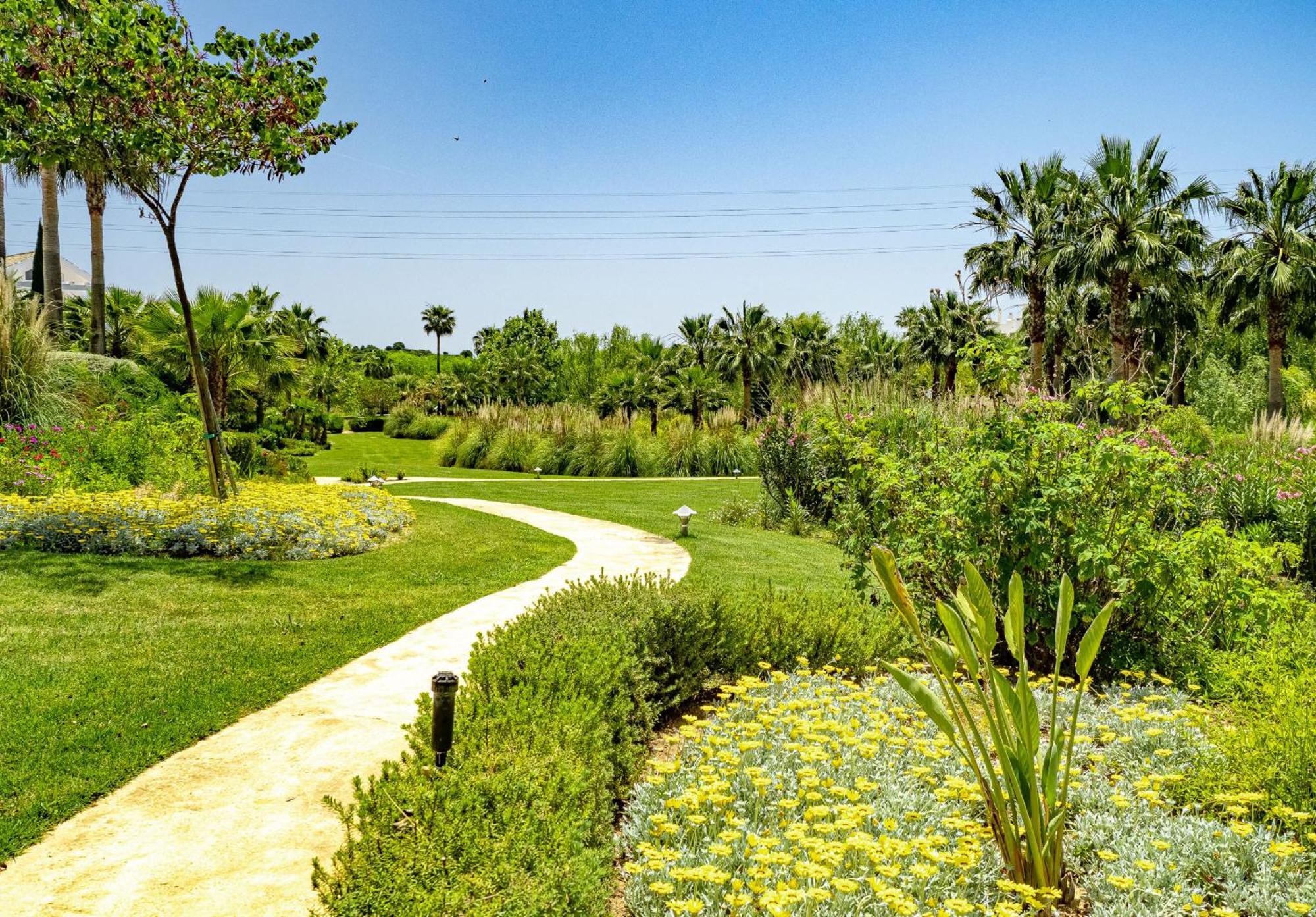 Alcazaba Lagoon 2425 Luxury Private Beach Estepona Extérieur photo